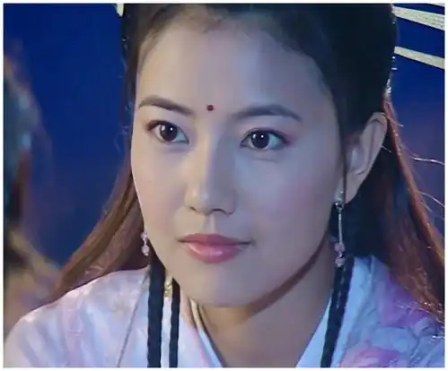 以前的古装女子,就算满头的筷子,也能美得让人心惊