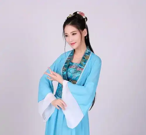 简单没心眼,其实智商高的星座女孩