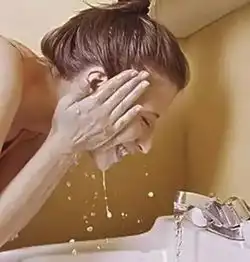 洗脸时不该做的四件事