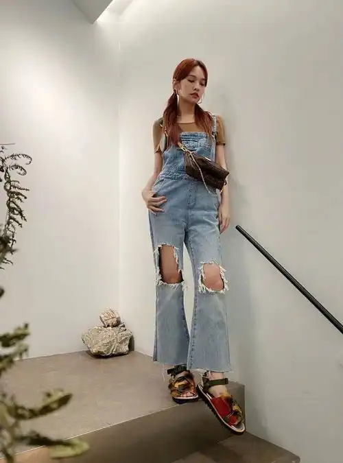 甜心女孩杨丞琳太会穿了,透明纱裙配打底裤惊艳全场,个性把握到位