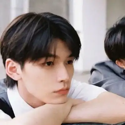 男生纯欲头像高级