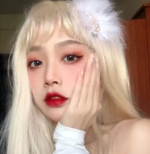 女生头像你笑起来真像好天气