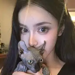 微信头像女高冷黑白狮子