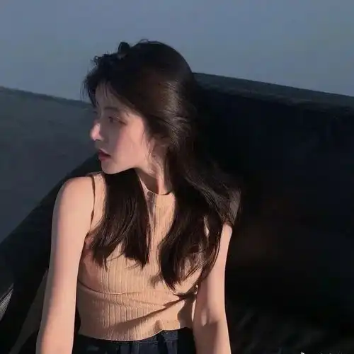 女头发自己的光就好了