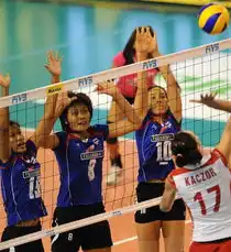 泰国女排32胜波兰泰国女排三人拦网
