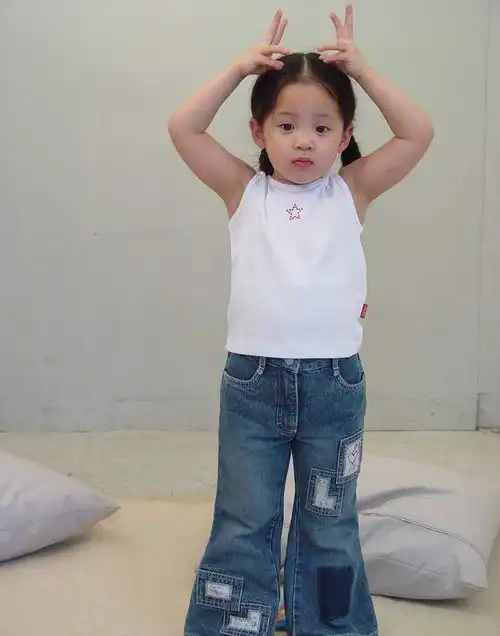 天之骄女欧阳娜娜,锦鲤女孩杨超越,谁才是被幸运眷顾的人