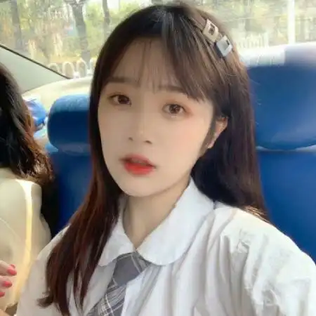 qq头像酷女生两张
