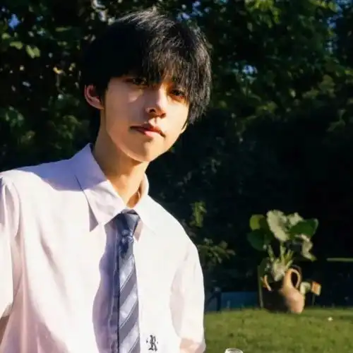 男生头像我是个冷酷的人