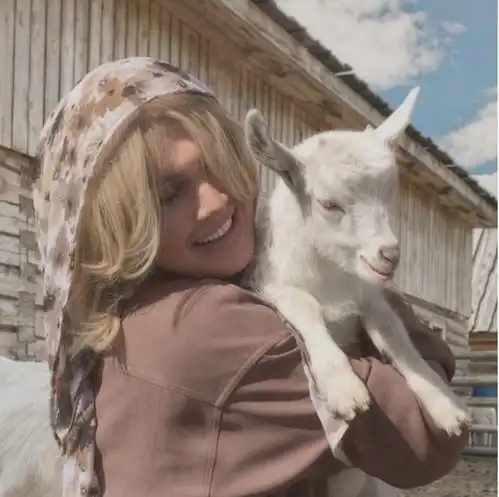 数百名跨性别女性逃亡时,在乌克兰边境被拒她们必须为国家而战