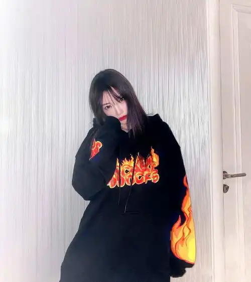 38岁李小璐少女感太强,从甜馨妈变模特小姐姐,会穿衣太过重要