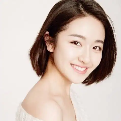 李兰迪现中戏艺考肤白貌美,水嫩肌肤助你提升颜值