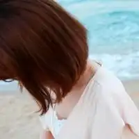 可爱清纯短发女生头像