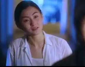 张柏芝再现河东狮吼,三个孩子的妈显少女感,芝锋复合有几分