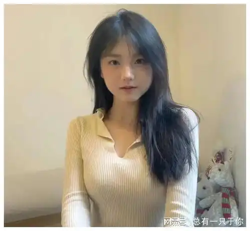 带伤的头像女中年女人
