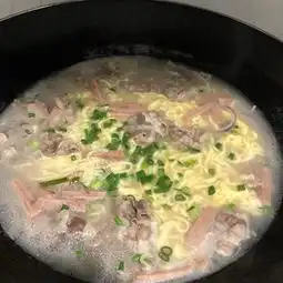 抖音上鸡蛋加面粉怎么做鸡蛋面