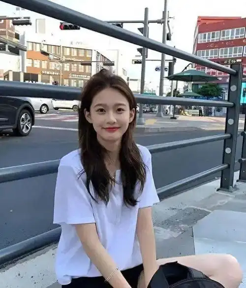 小羽和王思聪分手,聊天记录被网友心疼王思聪宝宝照顾好自己