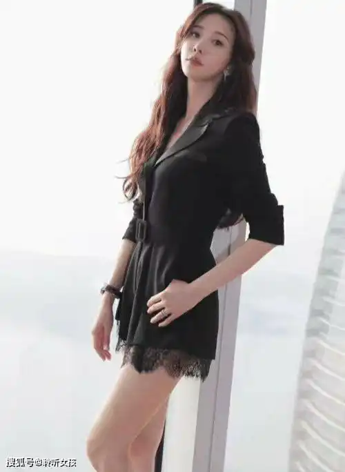 45岁林志玲生图造型曝光无滤镜无ps美腿超抢眼,不愧是长腿女神