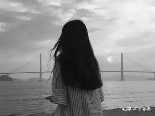 伤感的女生网名好听又有个性,我不只是伤感,而且心碎