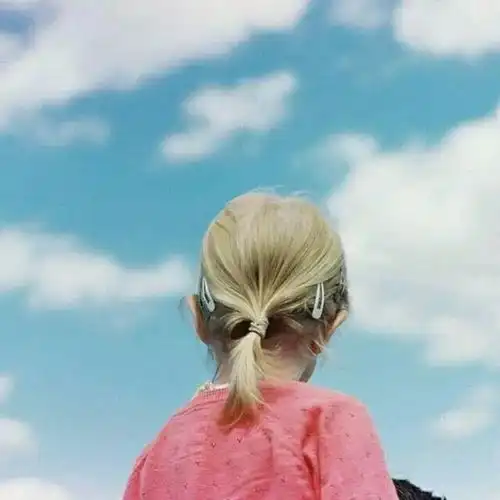 女性信佛的微信头像复合