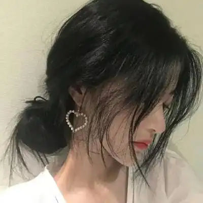 伤感美女头像微信图片,在艰苦的遭遇里百折不挠