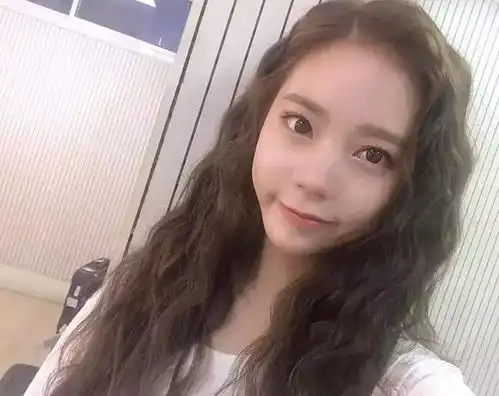 101女团孟美岐吴宣仪紫宁回归,网友却为紫宁的颜值操碎了心