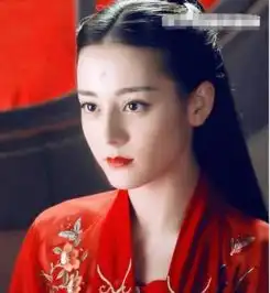 杨幂唐嫣郑爽赵丽颖刘诗诗热巴刘亦菲,七位女星穿新娘装谁最尴尬