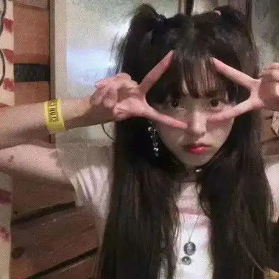 网红女生头像双人雷电