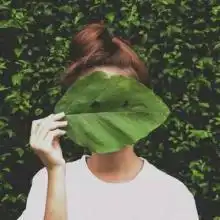老公给我发888红包,我晒朋友圈秀恩爱,闺蜜的评论让我哭出来