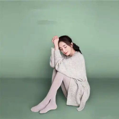 杨幂秀春装,八套私服连着换,照着她这么穿美过一个春天