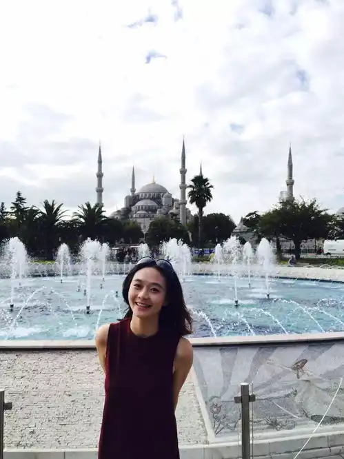 揭开币安美丽女孩的面纱北大毕业一站到底冠军联合国副秘书长外联助理