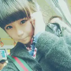 请问谁还有这个女生的头像啊很急