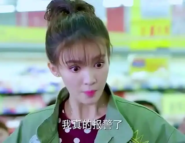 大老板欺负小姑娘,不料姑娘不是善茬,下秒让他知道厉害