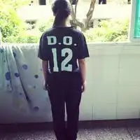 求个qq头像女生背影,谢谢