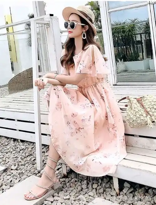 夏天穿什么连衣裙好二