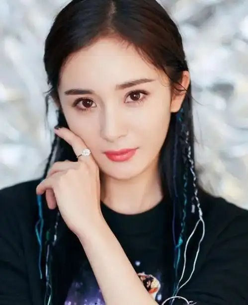 高冷女神都在用的头像整