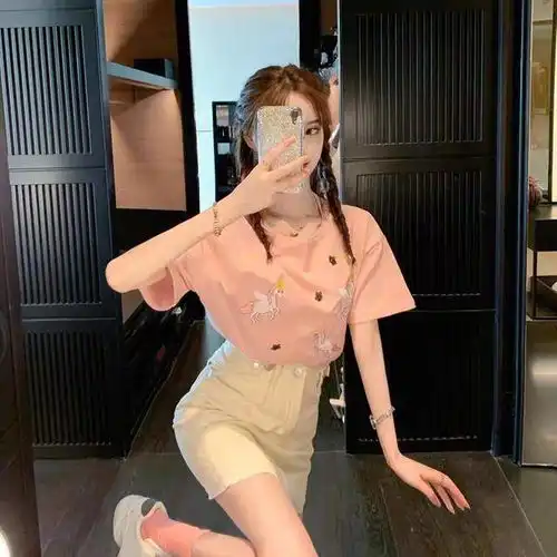 温柔清新风穿衣搭配太清爽,衬得肤色也更白皙细腻