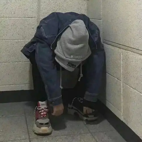 暗黑风的女生头像图片袜