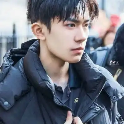 易烊千玺头像帅气图片最新款易烊千玺头像女生专用