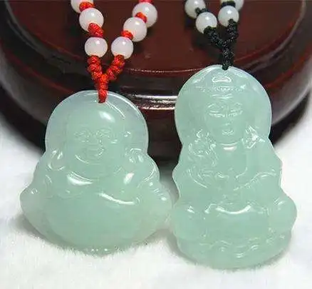 黄翡翠佛公吊坠佩戴的神秘力量与深刻寓意解析