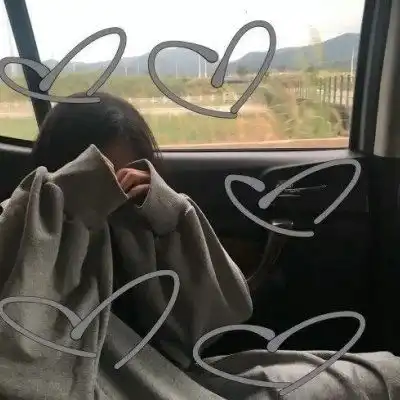 女生可爱嘟嘴头像