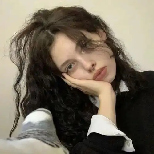 欧美风女生头像唯美人间