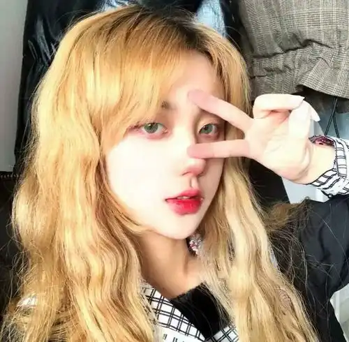 风格头像0721金色发系动漫真人女头