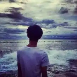 夕阳下的背影女生头像林