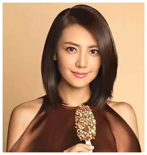 娱乐圈女明星从小到大,依然保持完美的容颜,非高圆圆莫属