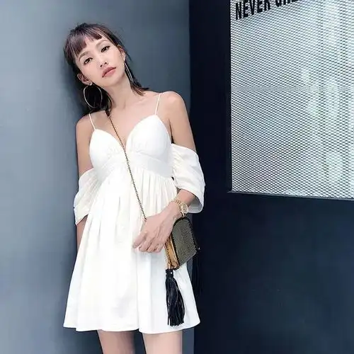 欧美风轻熟女连衣裙,尽显优雅独特女人味
