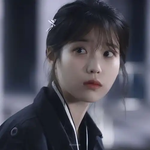 qq头像女短头发iu