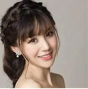 女生刘海甜美编发图库