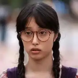 19岁的李欣汝出演的嫦娥清凡脱俗,完全想不到她是以前的无敌