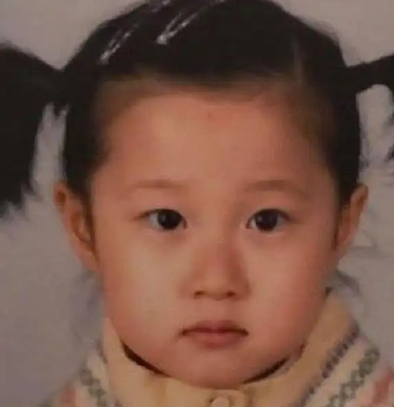 不靠哥哥,不靠爸爸,靠自己拼,小龙女身上散发着爸爸成龙的精神