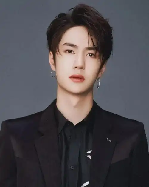 王一博帅气古风头像